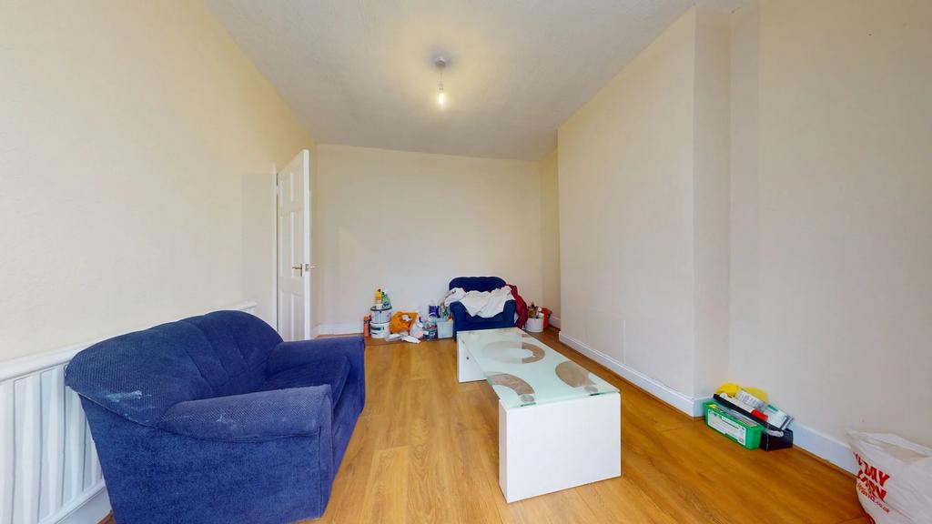 Franciscan Road, London, SW17 3 bed terraced house £2,500 pcm (£577 pw)