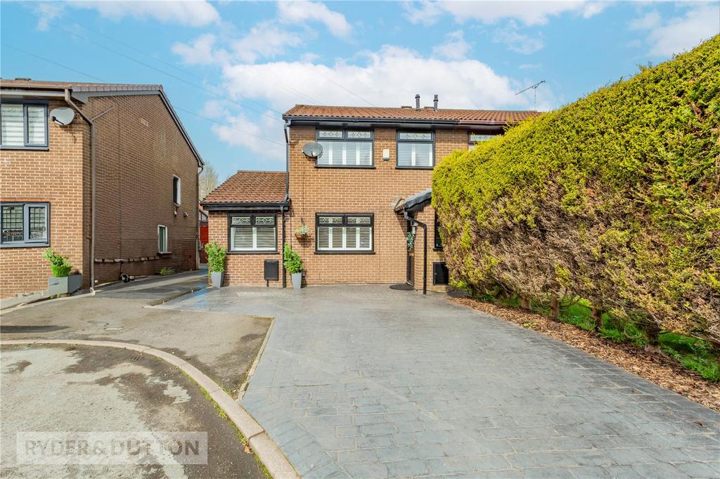Poppy Close, Firwood Park... 3 bed semidetached house for sale £275,000