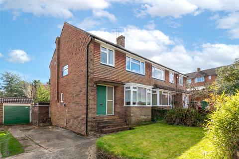 4 Brooklands Way, Redhill, RH1 2BW