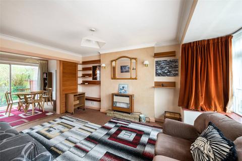 4 Brooklands Way, Redhill, RH1 2BW