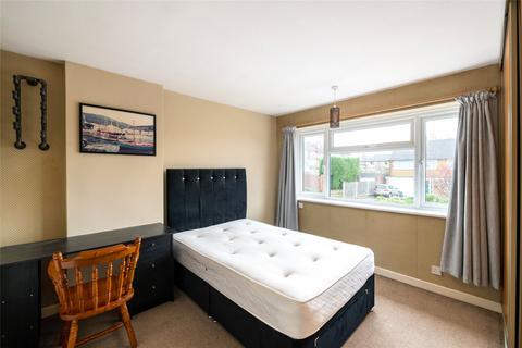 4 Brooklands Way, Redhill, RH1 2BW