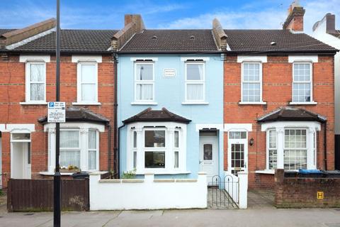 3 bedroom terraced house for sale, Rymer Road, Addiscombe