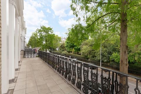 3 bedroom apartment to rent, Onslow Square