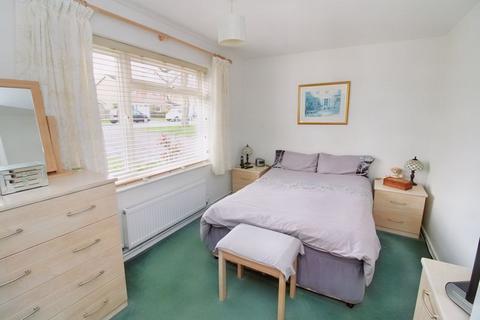 2 bedroom property for sale, Hawthorn Crescent, Hazlemere HP15