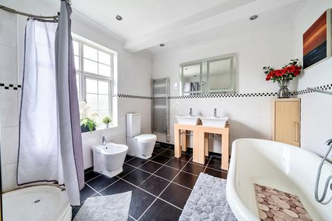 31 Corkscrew Hill, West Wickham, BR4 9BA