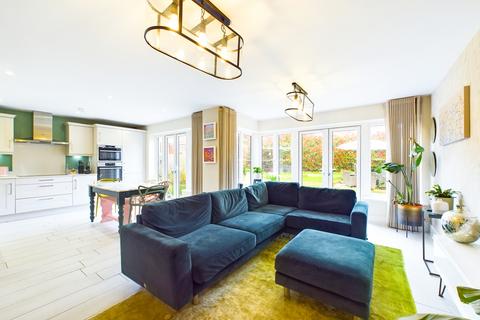 4 Heatherfields Way, Whitehill, Bordon, GU35 9DN