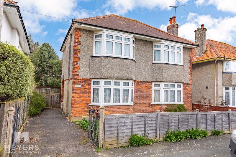 Horsa Road, Southbourne, BH6 4 bed detached house £600,000