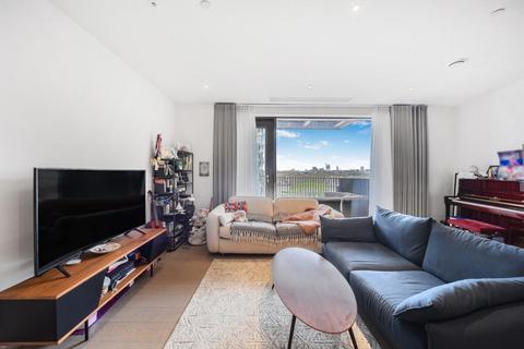 2 bedroom apartment for sale, Embassy Gardens,  London SW11