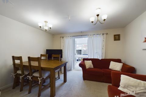 3 bedroom semi-detached house for sale, Spruce Road, Aylesbury, Buckinghamshire