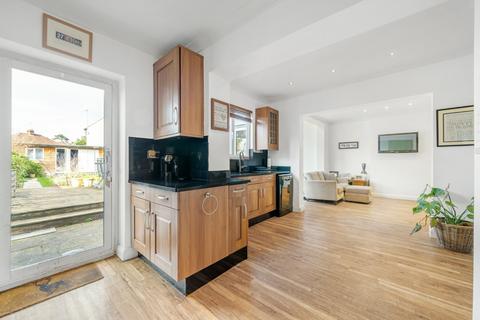 20 Hurstdene Avenue, Bromley, BR2 7JJ