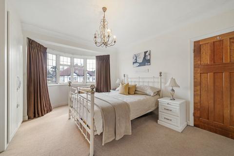 20 Hurstdene Avenue, Bromley, BR2 7JJ