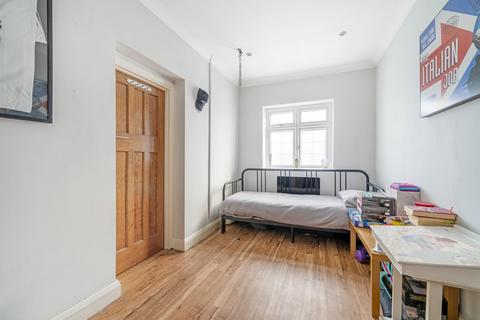 20 Hurstdene Avenue, Bromley, BR2 7JJ