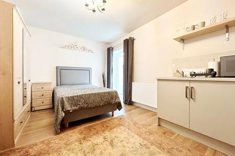 undefined, High Street, Cheltenham GL50