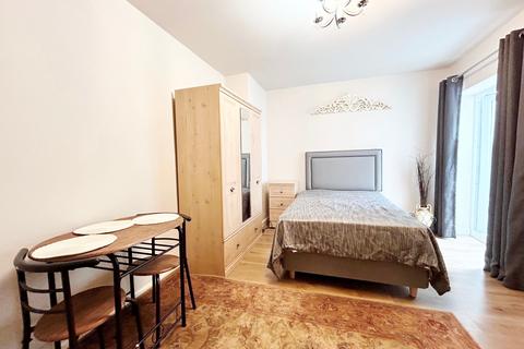 undefined, High Street, Cheltenham GL50