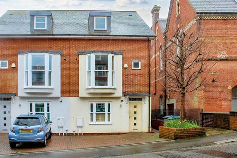4 bedroom semi-detached house to rent, East Street, Lewes
