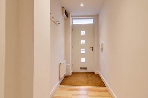 4 bedroom semi-detached house to rent, East Street, Lewes