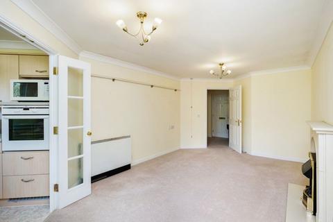 2 bedroom flat for sale, Hadlow Road, Tonbridge TN9