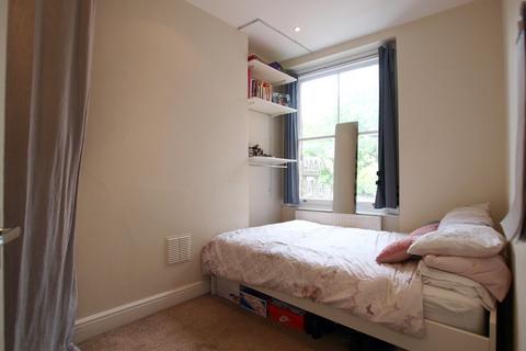 2 bedroom flat to rent, Mountview Road, Finsbury Park, N4