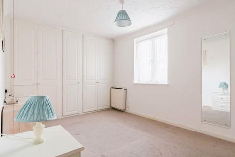 2 bedroom flat for sale, Church Street, St Neots PE19