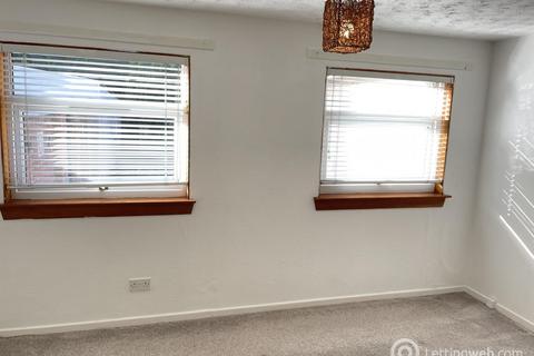 2 bedroom bungalow to rent, Chestnut Grove, Larkhall, ML9