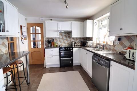 2 Chell Close, Penkridge, Stafford, ST19 5SR