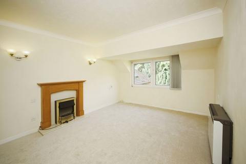 2 bedroom flat for sale, School Road, Alcester B49