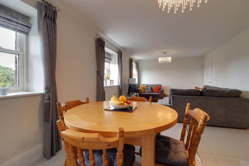 Living/Dining Area