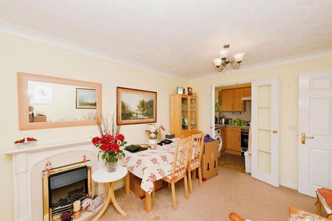 1 bedroom flat for sale, High Street, Cheshunt EN8