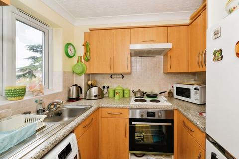 1 bedroom flat for sale, High Street, Cheshunt EN8