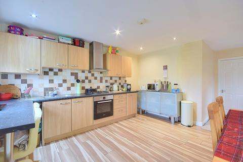 4 bedroom terraced house for sale, Old Bank Road, Mirfield WF14
