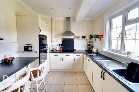 White Lodge Brunant Road, Clydach, Abergavenny, NP7 0NG