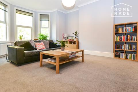 3 bedroom flat to rent, Blenheim Gardens, Willesden Green, NW2