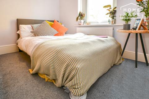 3 bedroom flat to rent, Blenheim Gardens, Willesden Green, NW2