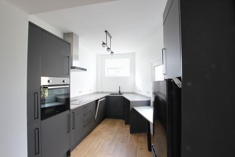 1 bedroom apartment to rent, Chapel Street, Petersfield   UNFURNISHED