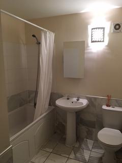 1 bedroom penthouse to rent, New Hall Lane, Preston, PR1