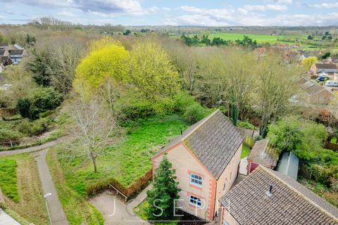 4 bedroom detached house for sale, Wilson Road, Hadleigh, IP7