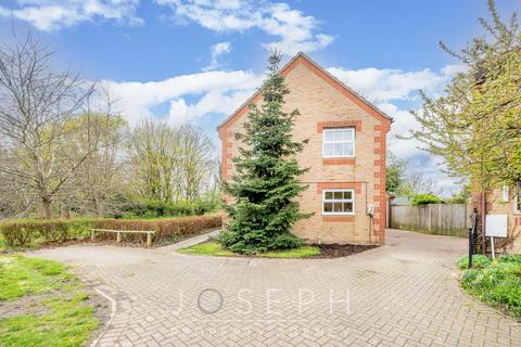 4 bedroom detached house for sale, Wilson Road, Hadleigh, IP7