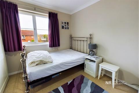 4 Melton Fields, Epsom, KT19 9QH