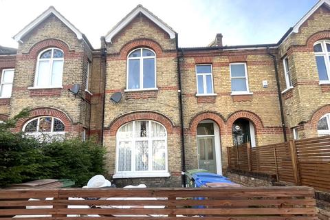 2 bedroom flat to rent, Upland Road, London, SE22