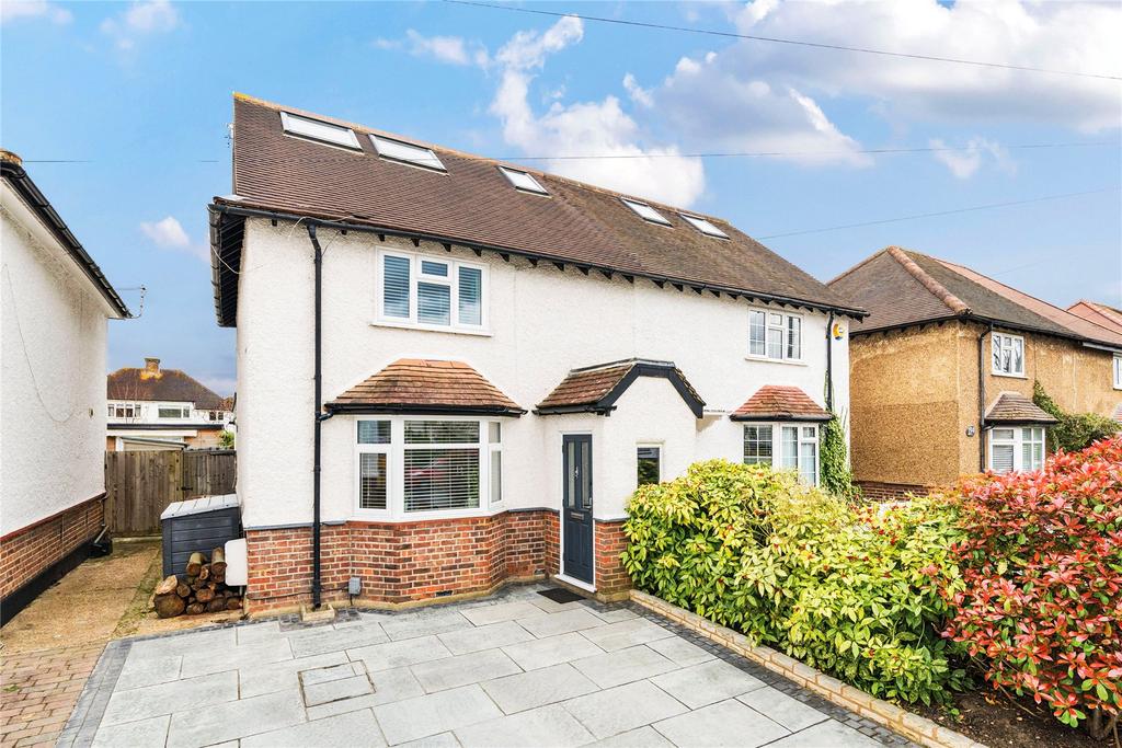 Molesey Road, Hersham, Surrey, KT12 3 bed semidetached house for sale