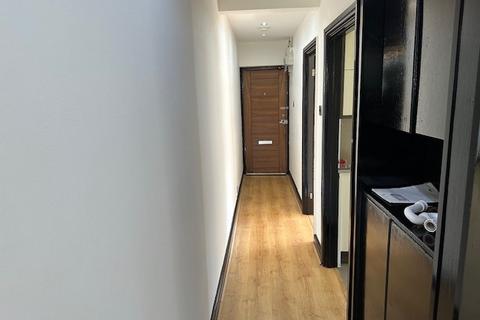 2 bedroom flat for sale, Bridle Close, EN3