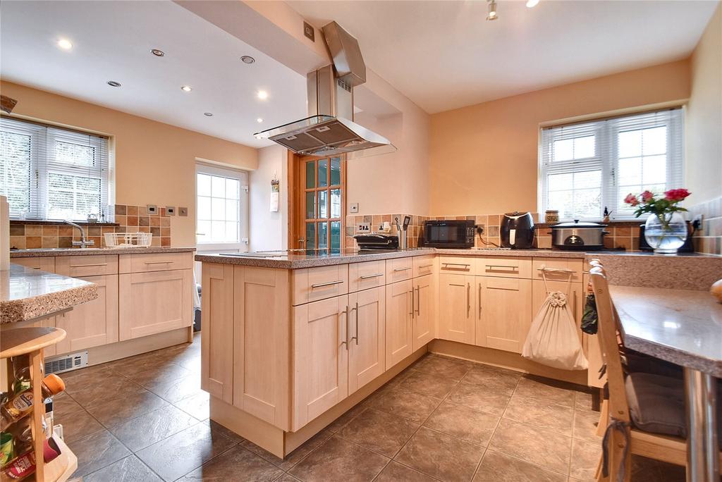 Stoulton, Worcester WR7 3 bed semidetached house for sale £350,000