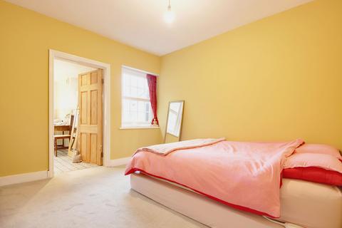 2 bedroom end of terrace house for sale, Villiers Road, Watford, WD19