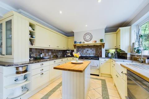Orchard Lodge Fagnall Lane, Winchmore Hill, Amersham, HP7 0PG