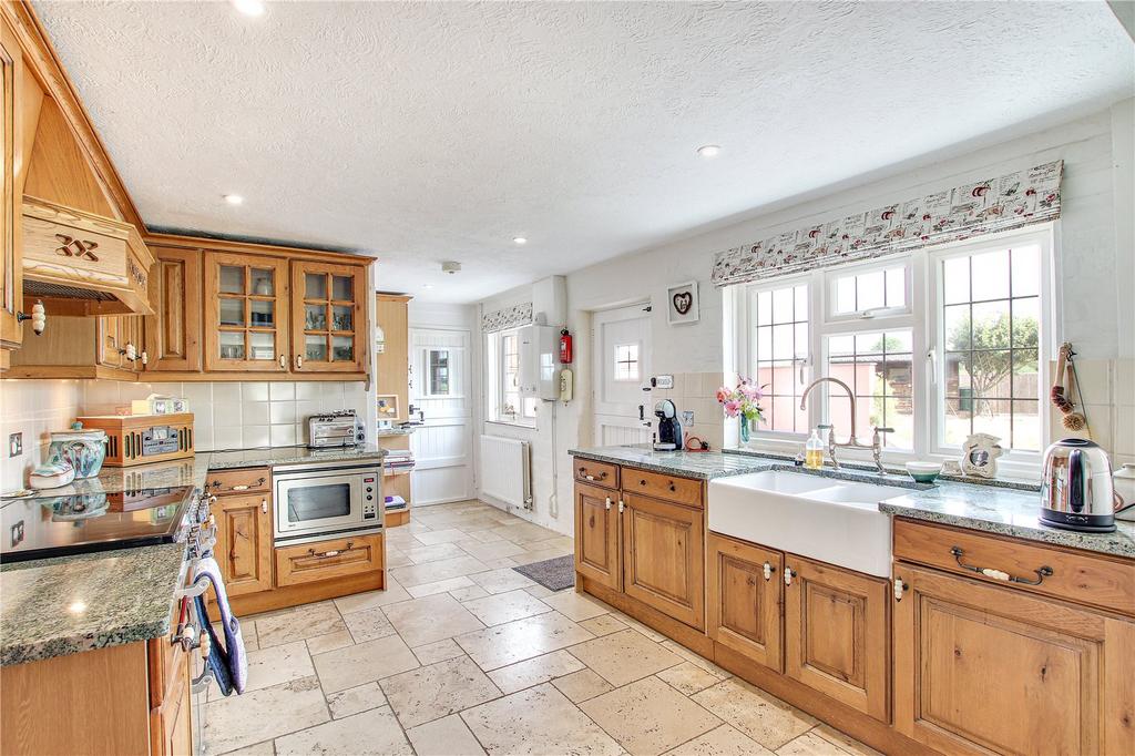 Kitchen/Breakfast Rm