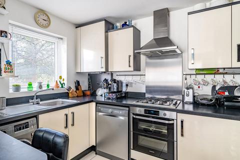 2 bedroom apartment for sale, Colby Street, Maybush, Southampton, Hampshire, SO16
