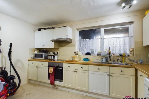 2 bedroom flat for sale, Welbeck Close, Hampden Park, Eastbourne, BN22