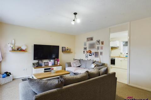 2 bedroom flat for sale, Welbeck Close, Hampden Park, Eastbourne, BN22