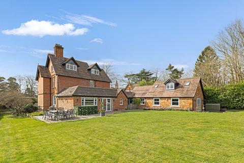 6 bedroom detached house for sale, Church Street, Crowthorne RG45