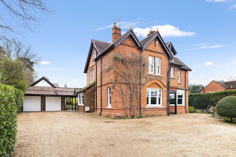 6 bedroom detached house for sale, Church Street, Crowthorne RG45